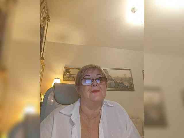 KarinkaSweet webcam
