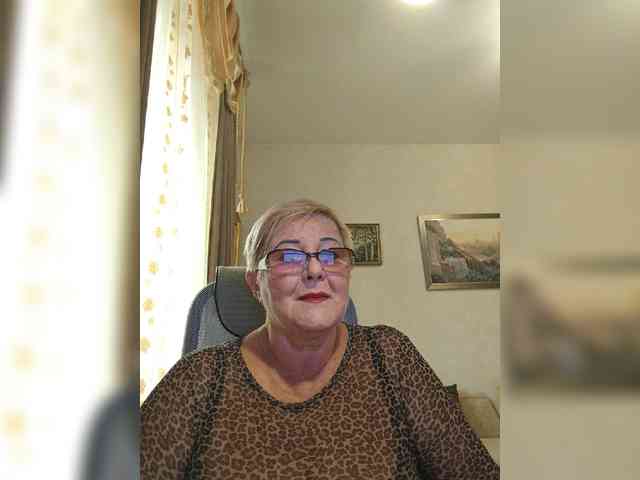 KarinkaSweet webcam