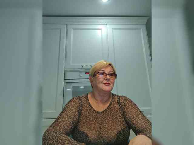 KarinkaSweet webcam