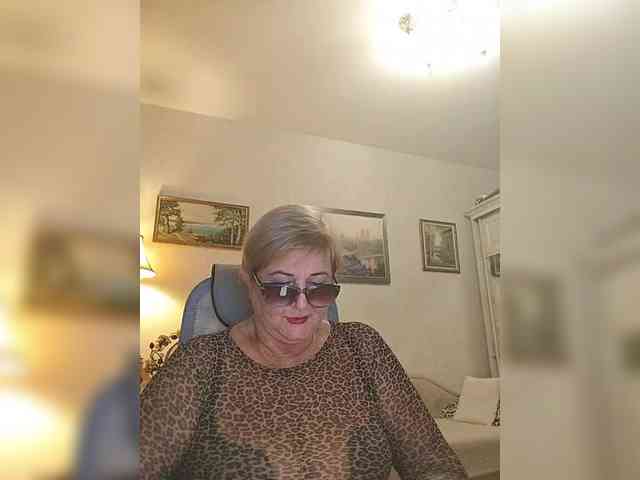 KarinkaSweet webcam