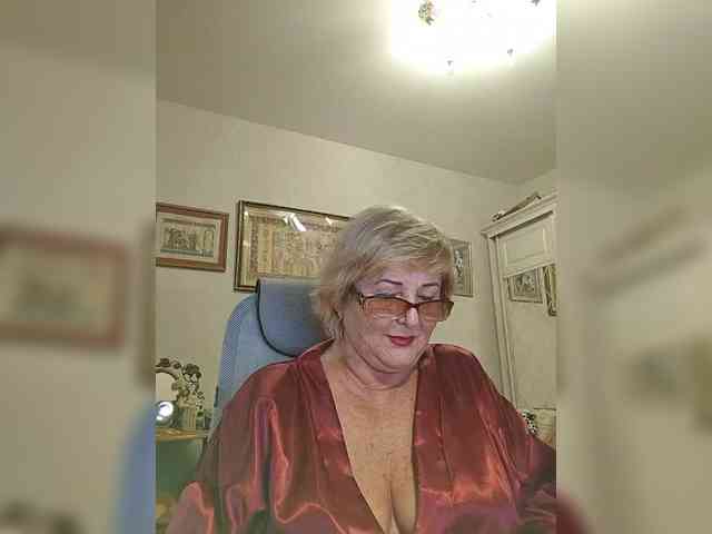 KarinkaSweet webcam