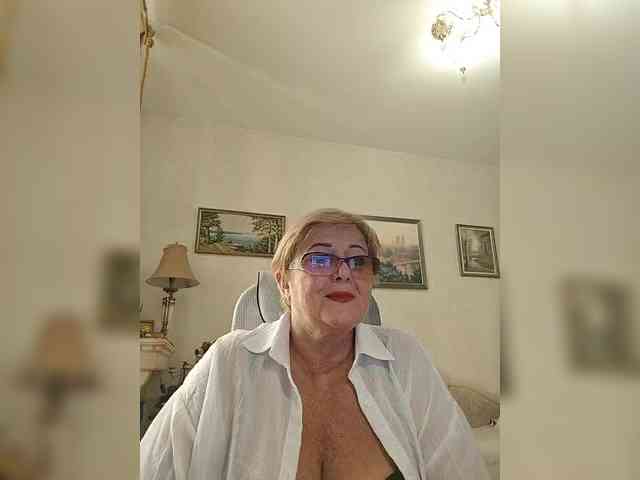 KarinkaSweet webcam
