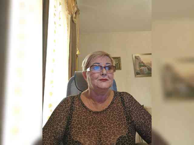 KarinkaSweet webcam