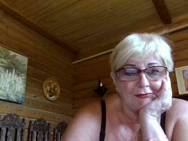 KarinkaSweet webcam