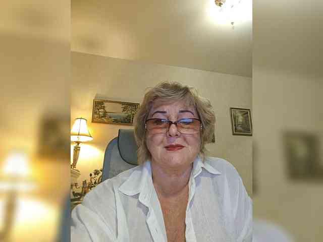 KarinkaSweet webcam