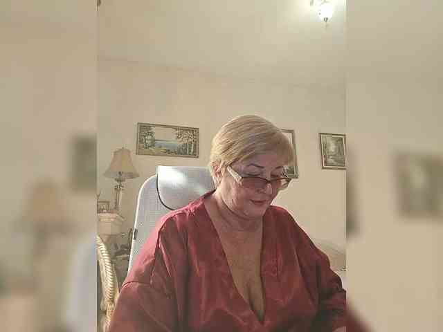 KarinkaSweet webcam