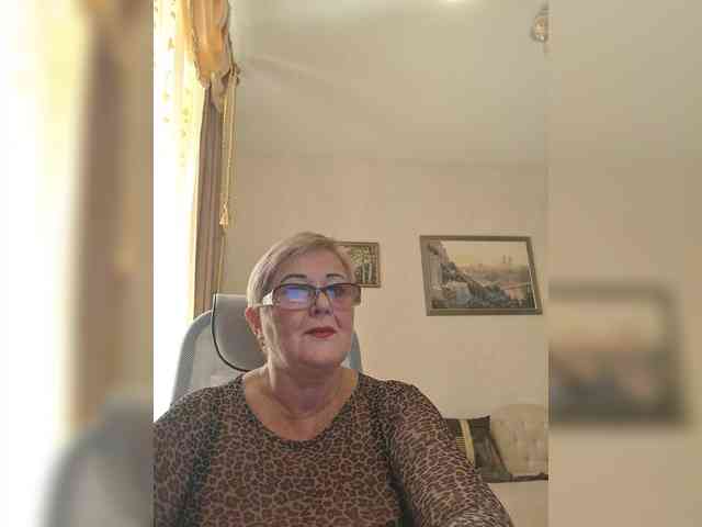 KarinkaSweet webcam