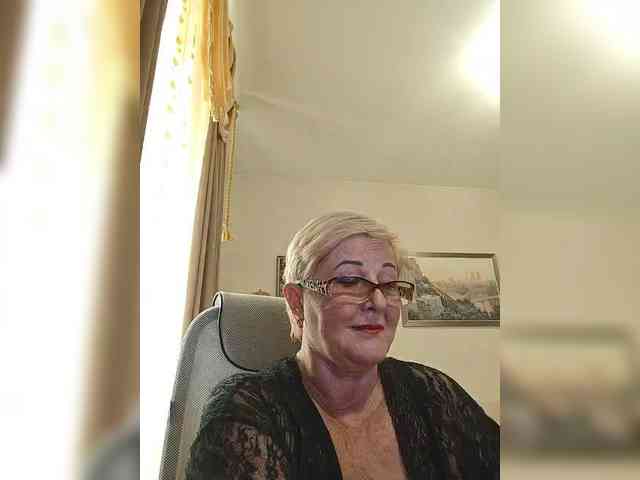KarinkaSweet webcam