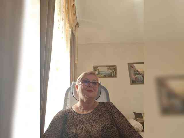KarinkaSweet webcam
