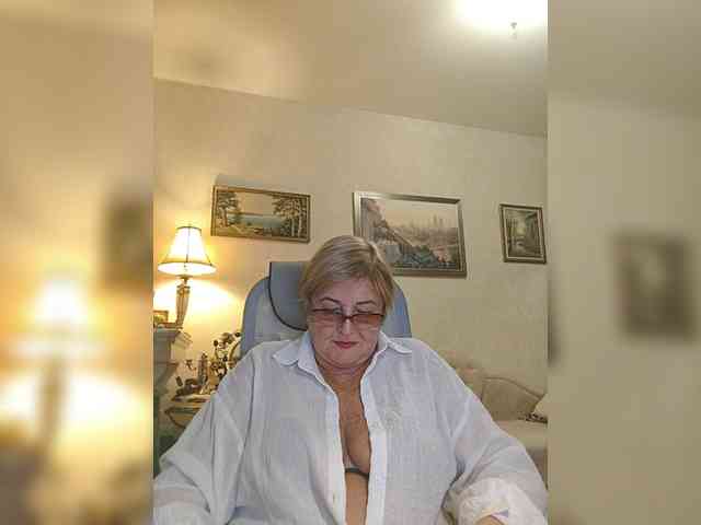 KarinkaSweet webcam