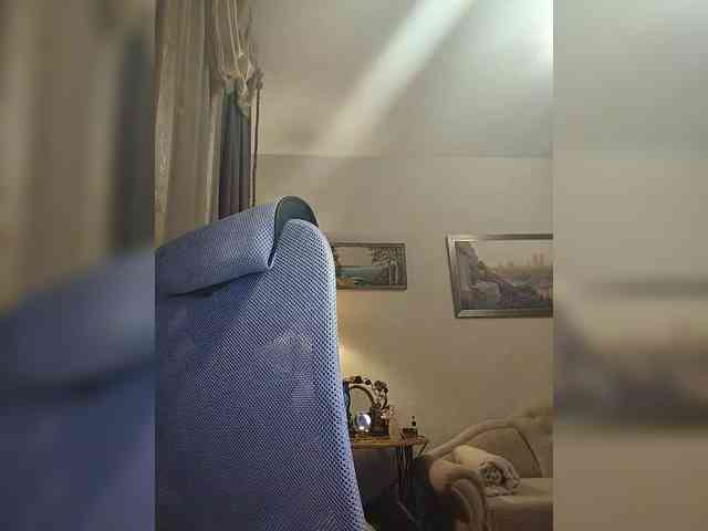 KarinkaSweet webcam