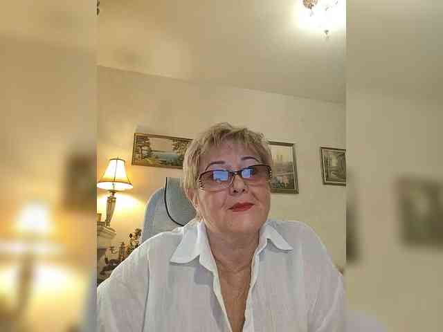 KarinkaSweet webcam