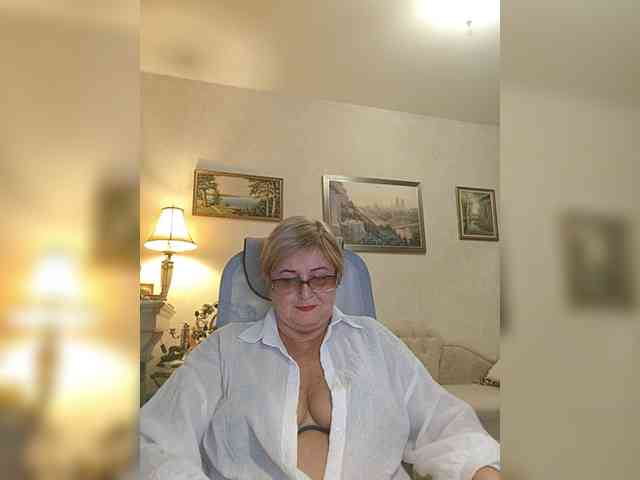 KarinkaSweet webcam
