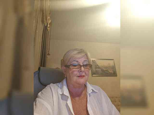 KarinkaSweet webcam
