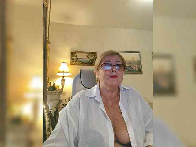 KarinkaSweet webcam