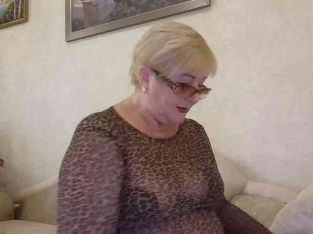 KarinkaSweet webcam