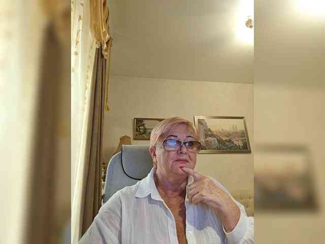 KarinkaSweet webcam