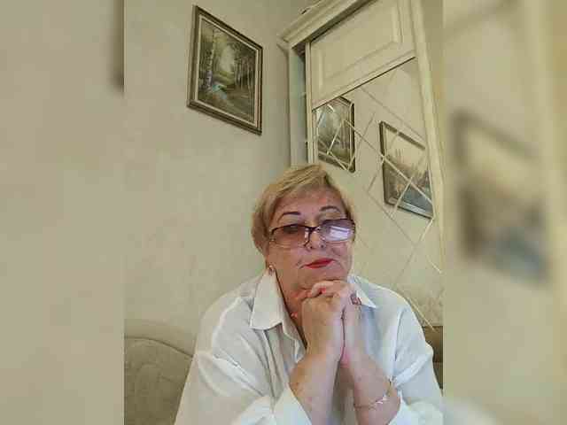 KarinkaSweet webcam