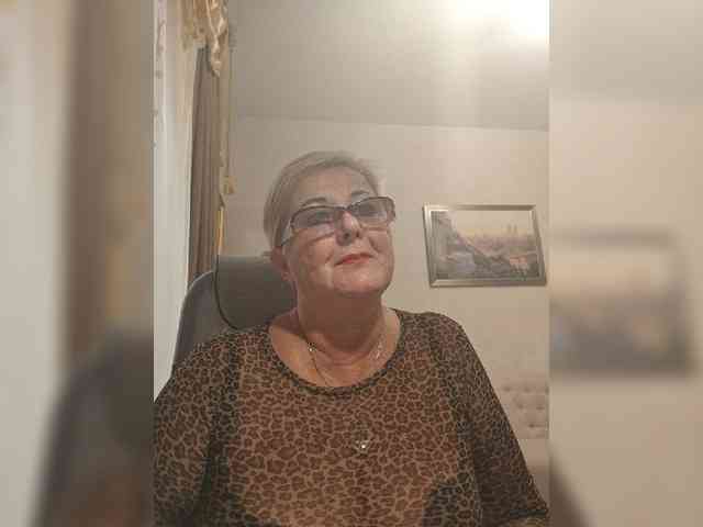 KarinkaSweet webcam