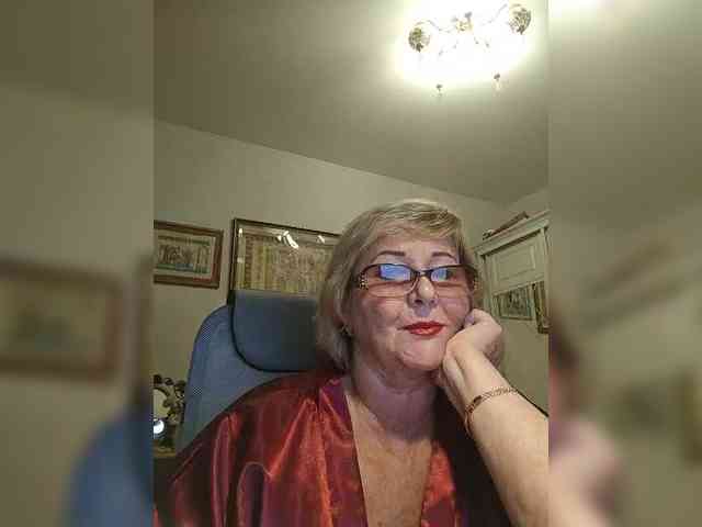 KarinkaSweet webcam