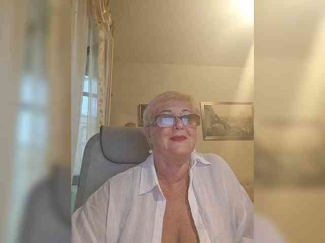KarinkaSweet webcam