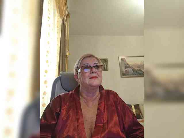 KarinkaSweet webcam
