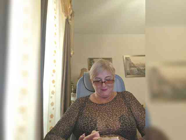 KarinkaSweet webcam