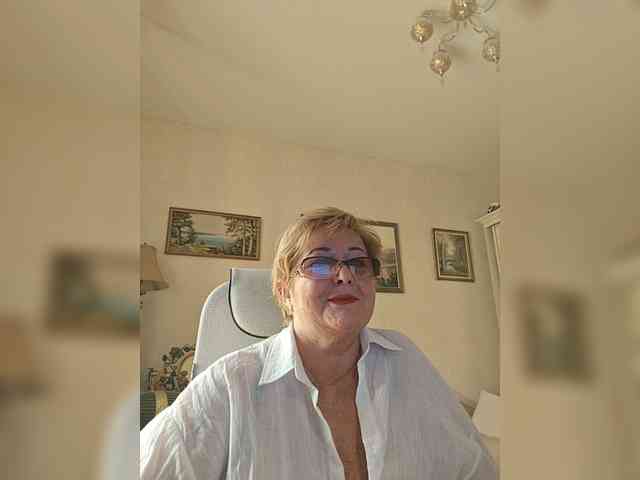 KarinkaSweet webcam