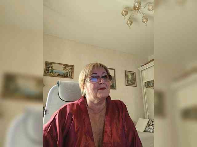 KarinkaSweet webcam