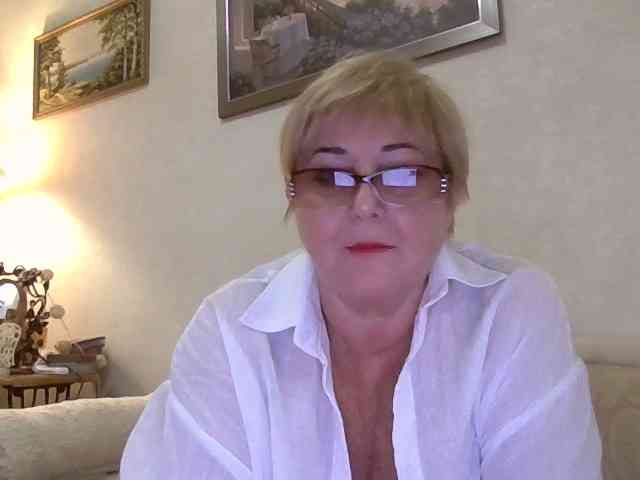 KarinkaSweet webcam