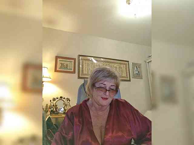 KarinkaSweet webcam