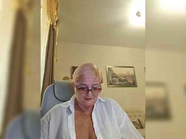 KarinkaSweet webcam