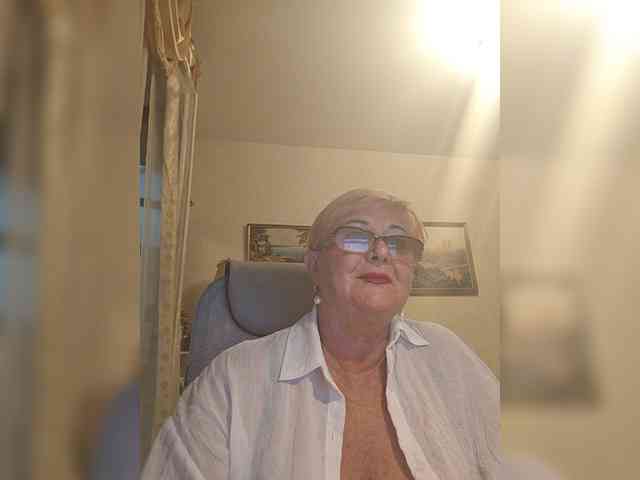 KarinkaSweet webcam