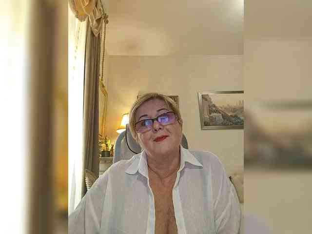 KarinkaSweet webcam