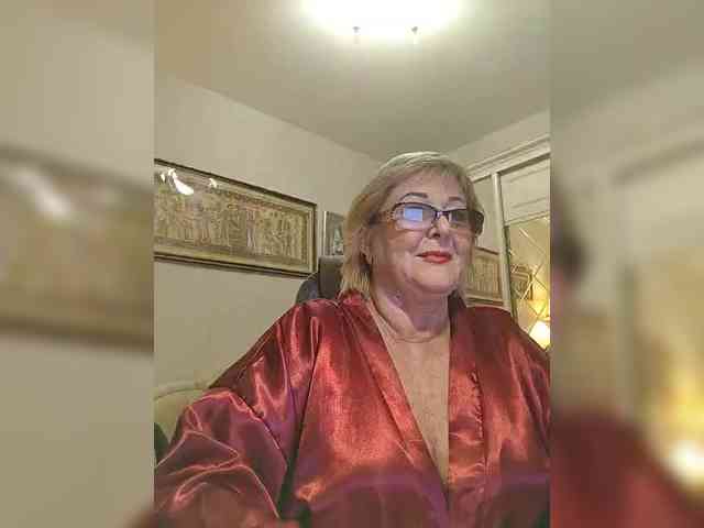KarinkaSweet webcam