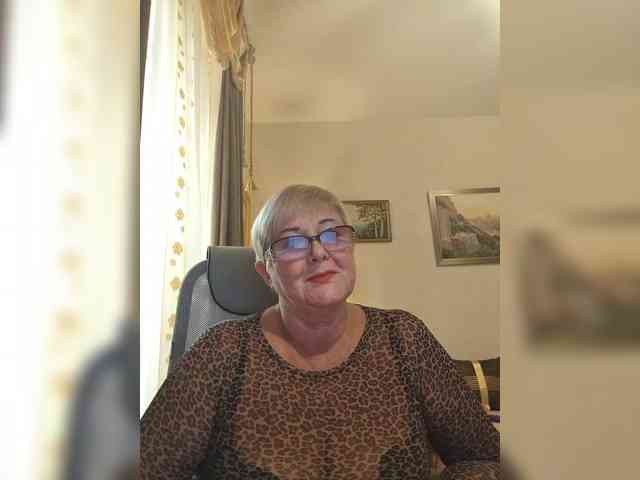 KarinkaSweet webcam