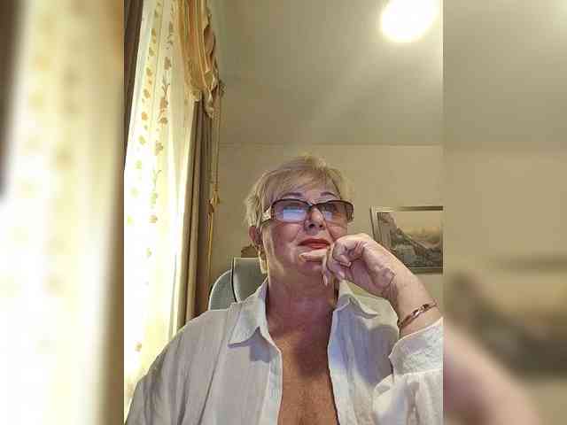 KarinkaSweet webcam