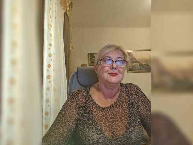 KarinkaSweet webcam