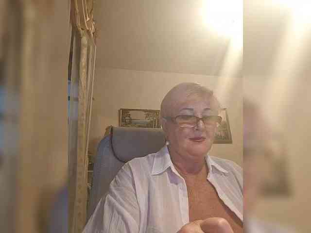 KarinkaSweet webcam