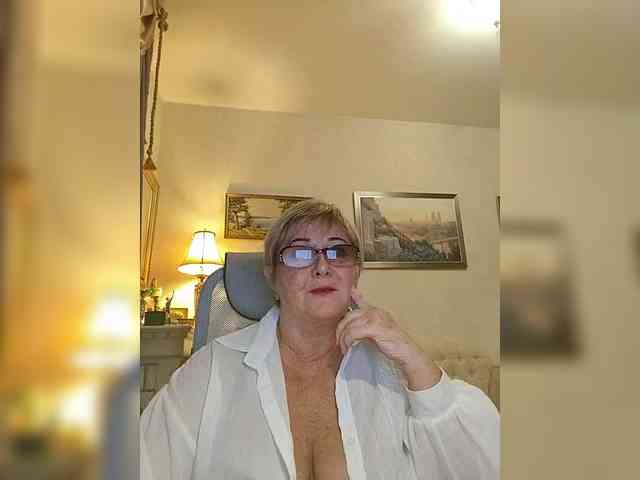 KarinkaSweet webcam