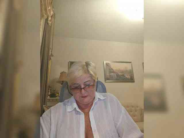 KarinkaSweet webcam