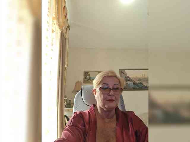 KarinkaSweet webcam