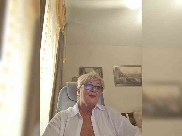 KarinkaSweet webcam