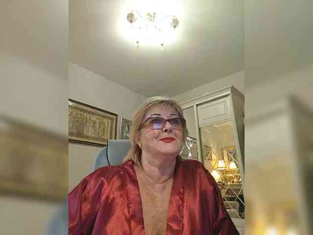 KarinkaSweet webcam