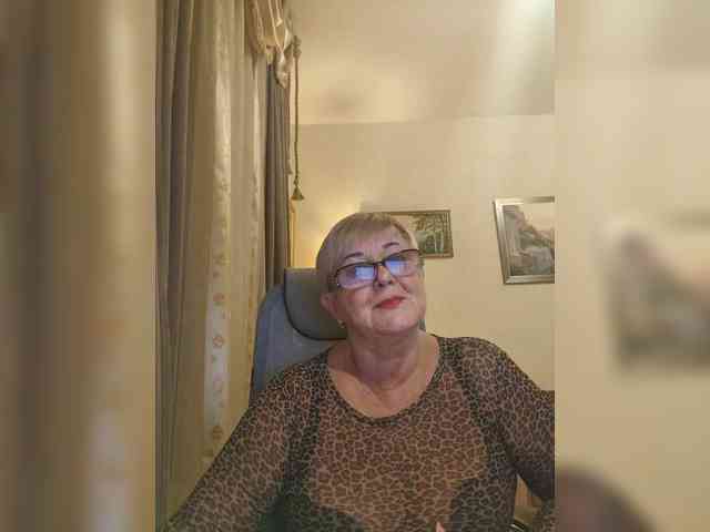 KarinkaSweet webcam