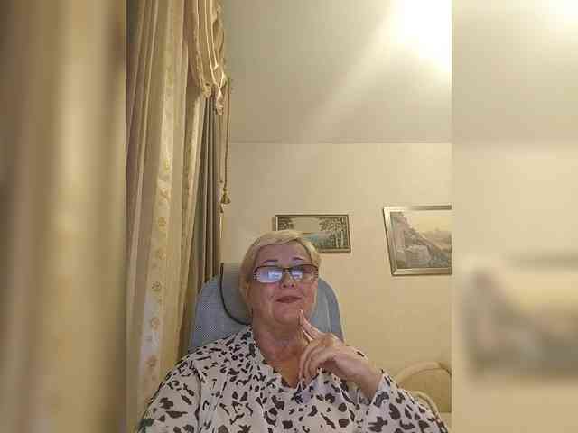 KarinkaSweet webcam