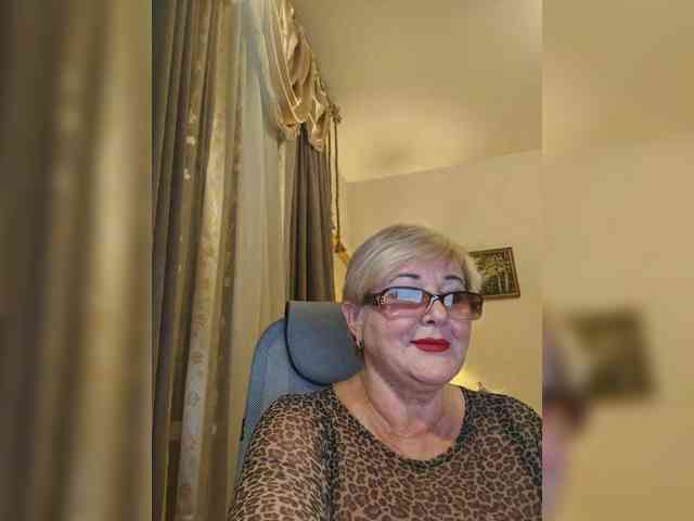 KarinkaSweet webcam