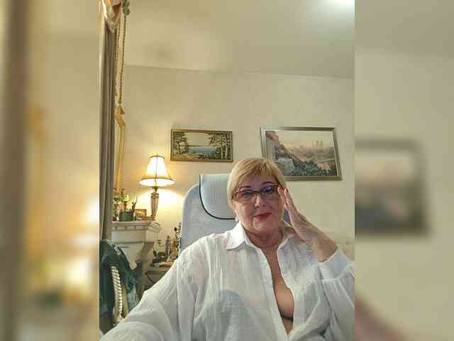 KarinkaSweet webcam