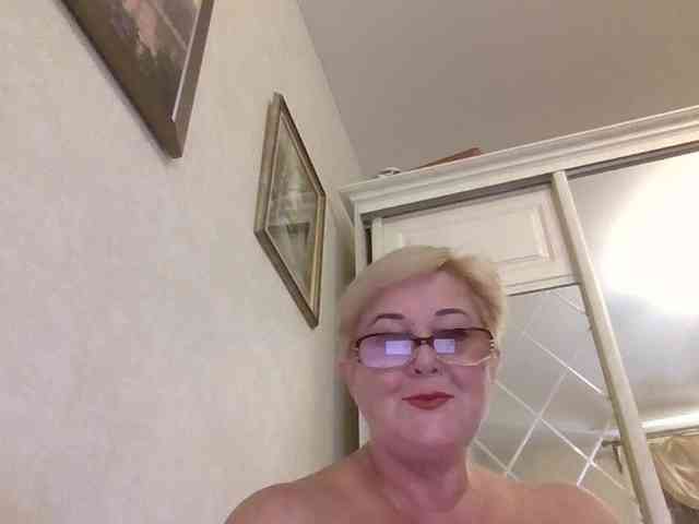 KarinkaSweet webcam