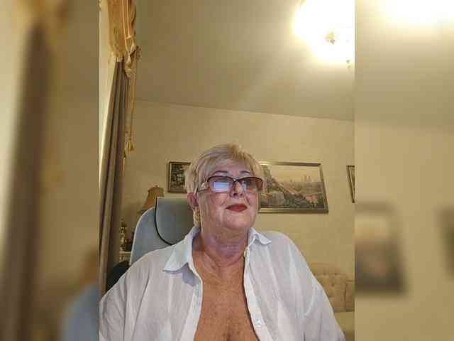 KarinkaSweet webcam